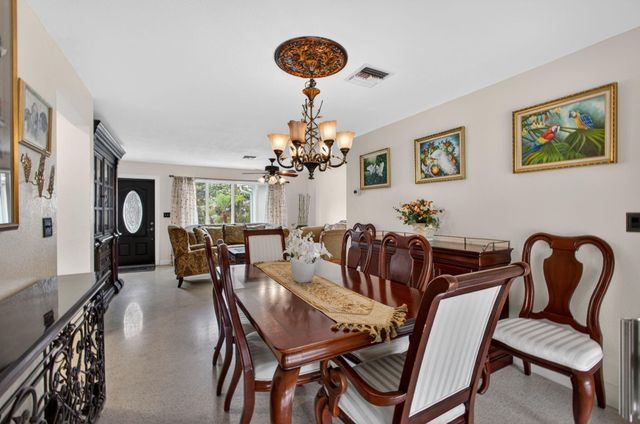 601 Evelyn Court, West Palm Beach, FL 33413