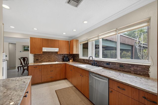 601 Evelyn Court, West Palm Beach, FL 33413