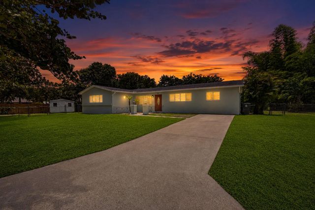 601 Evelyn Court, West Palm Beach, FL 33413