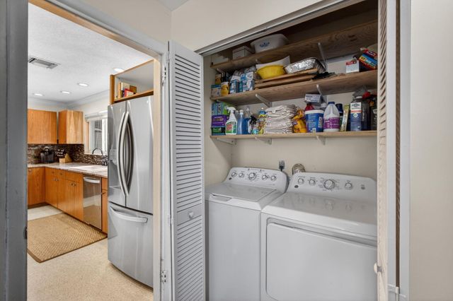 601 Evelyn Court, West Palm Beach, FL 33413