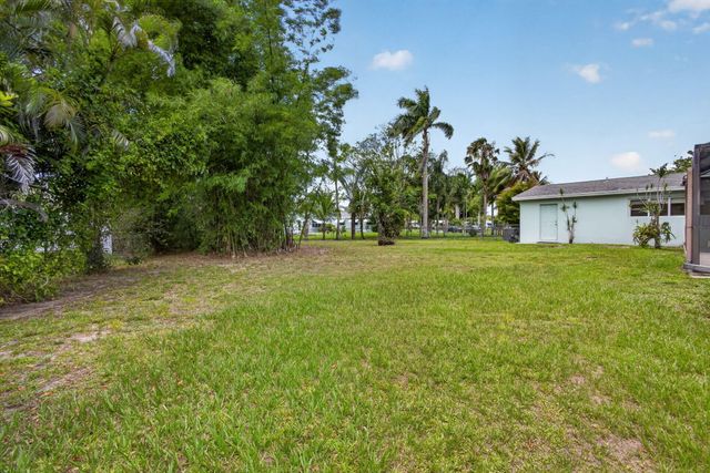 601 Evelyn Court, West Palm Beach, FL 33413