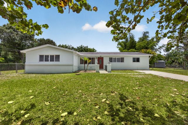 601 Evelyn Court, West Palm Beach, FL 33413