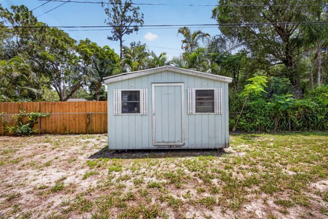 601 Evelyn Court, West Palm Beach, FL 33413