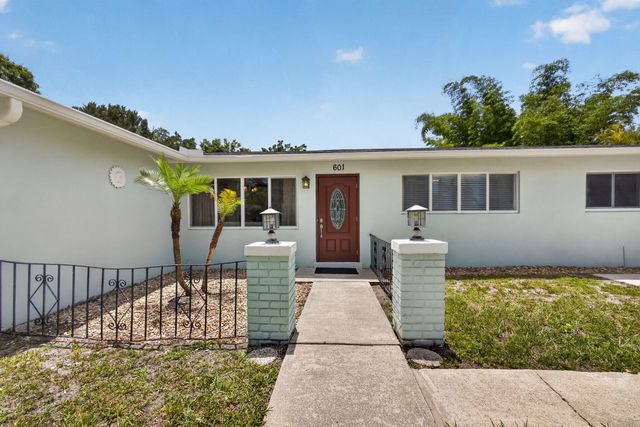 601 Evelyn Court, West Palm Beach, FL 33413