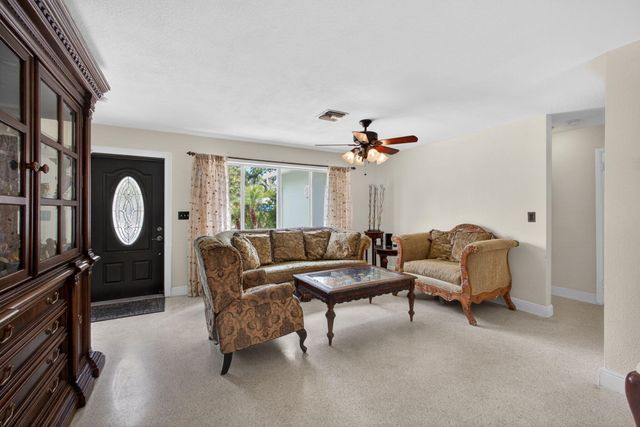 601 Evelyn Court, West Palm Beach, FL 33413