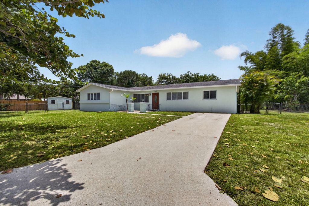 601 Evelyn Court, West Palm Beach, FL 33413