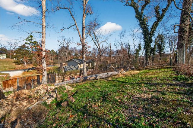 16557 Ivy Lane, Rogers, AR 72756