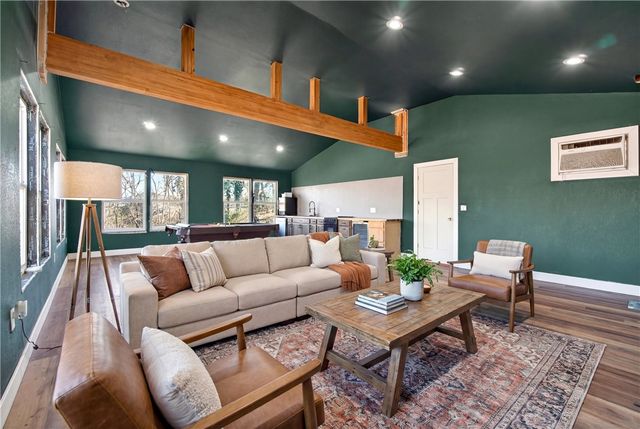 16557 Ivy Lane, Rogers, AR 72756