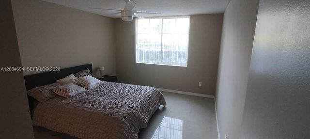 111 Yacht Club Way 107, Hypoluxo, FL 33462