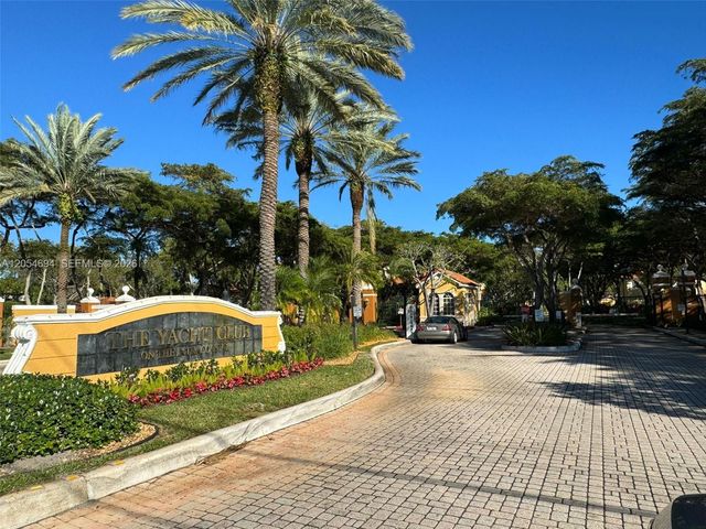 111 Yacht Club Way 107, Hypoluxo, FL 33462