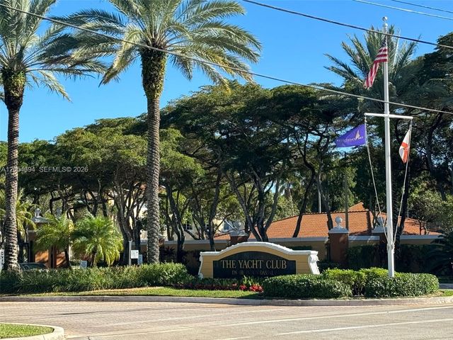 111 Yacht Club Way 107, Hypoluxo, FL 33462