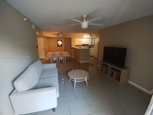 111 Yacht Club Way 107, Hypoluxo, FL 33462