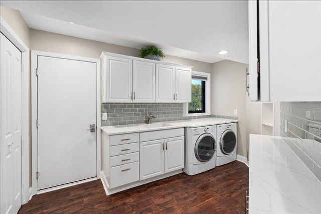 7269 Bancroft Way, Inver Grove Heights, MN 55077