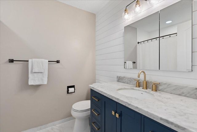 7269 Bancroft Way, Inver Grove Heights, MN 55077