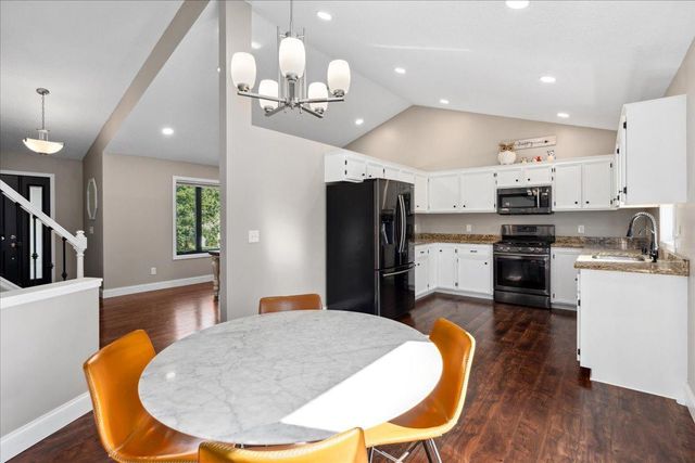 7269 Bancroft Way, Inver Grove Heights, MN 55077