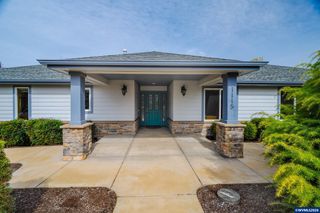 1115 Skookum Dr, Silverton, OR 97381