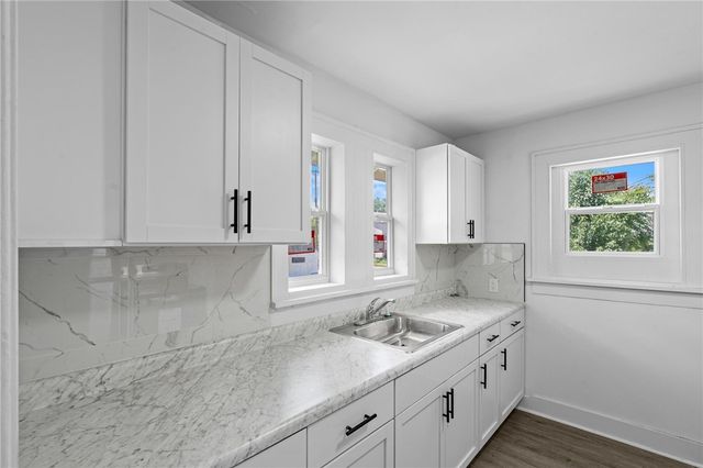 3925 Hoover Avenue, Dayton, OH 45402