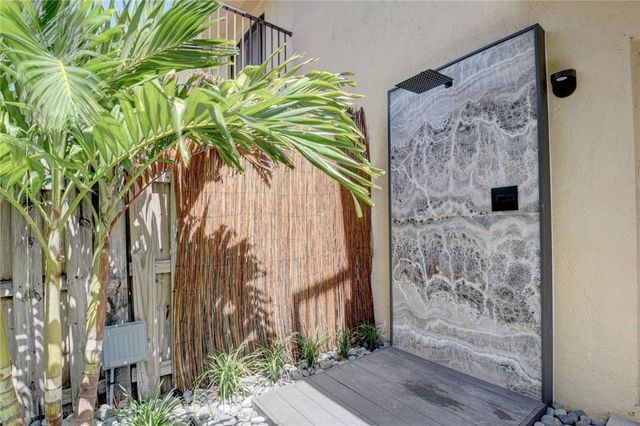 246 Avenue L, Delray Beach, FL 33483