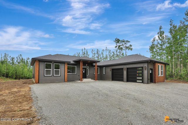 14342 W Peak Circle, Big Lake, AK 99623