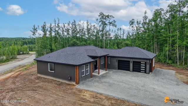 14342 W Peak Circle, Big Lake, AK 99623