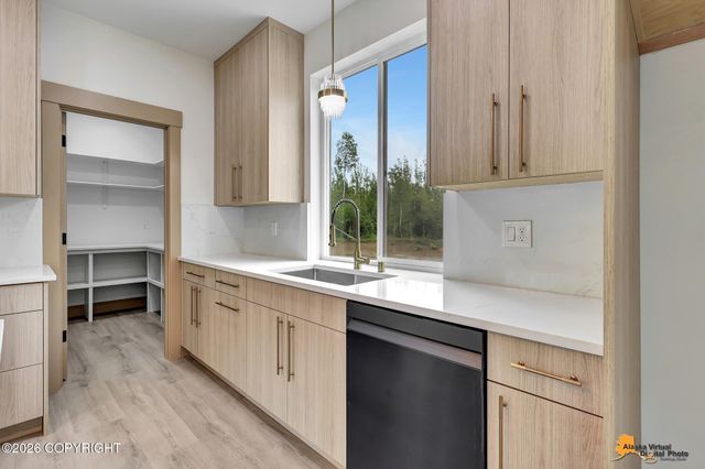 14342 W Peak Circle, Big Lake, AK 99623