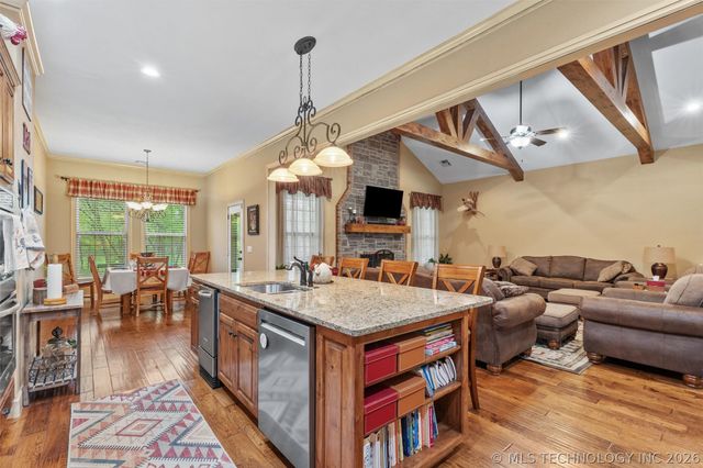 403105 W 2330 Drive, Bartlesville, OK 74006