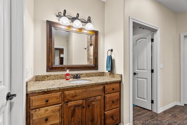 403105 W 2330 Drive, Bartlesville, OK 74006