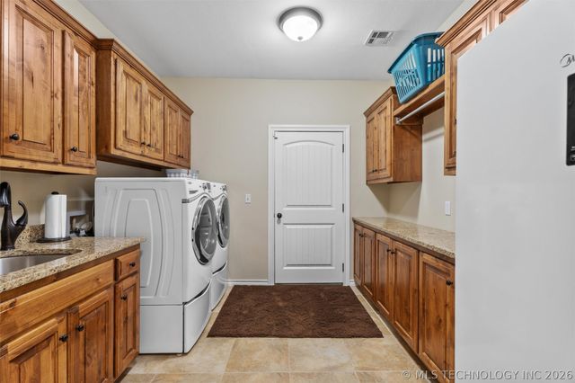 403105 W 2330 Drive, Bartlesville, OK 74006