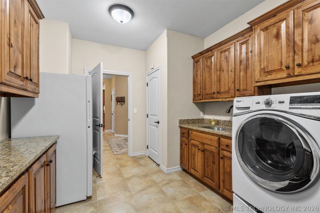 403105 W 2330 Drive, Bartlesville, OK 74006
