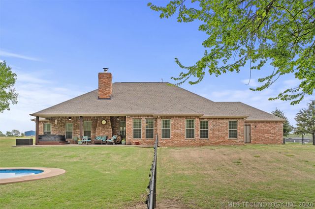 403105 W 2330 Drive, Bartlesville, OK 74006