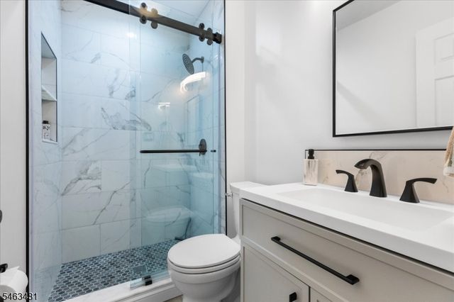 112 Bluebird Dr 2C, Hillsborough Twp., NJ 08844