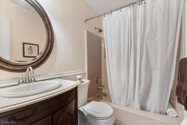 112 Bluebird Dr 2C, Hillsborough Twp., NJ 08844