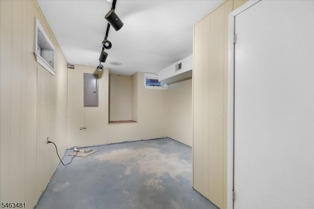 112 Bluebird Dr 2C, Hillsborough Twp., NJ 08844