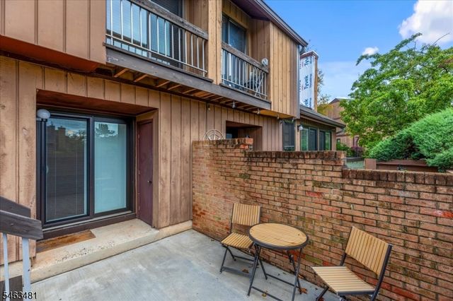 112 Bluebird Dr 2C, Hillsborough Twp., NJ 08844