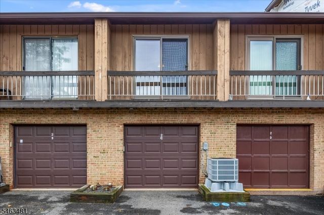 112 Bluebird Dr 2C, Hillsborough Twp., NJ 08844