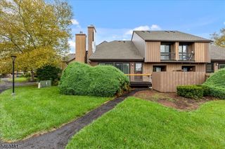 112 Bluebird Dr 2C, Hillsborough Twp., NJ 08844