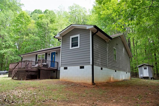 3200 Seven Springs Road, Hillsborough, NC 27278