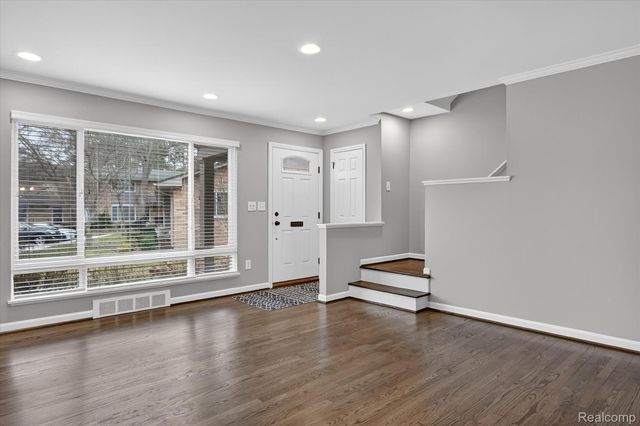 1043 N Old Woodward Avenue 2, Birmingham, MI 48009