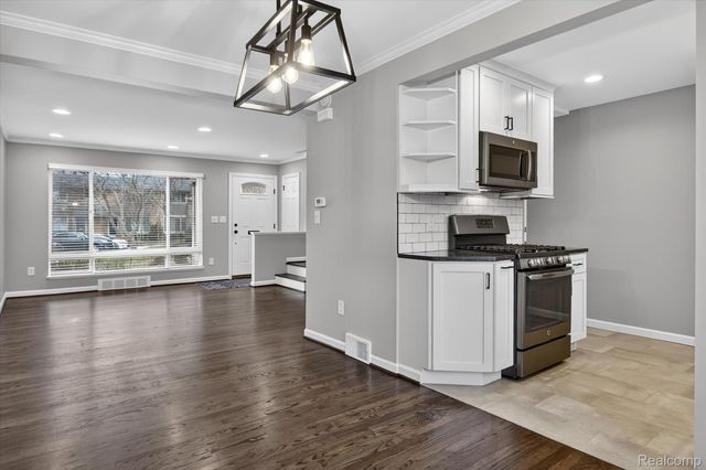 1043 N Old Woodward Avenue 2, Birmingham, MI 48009