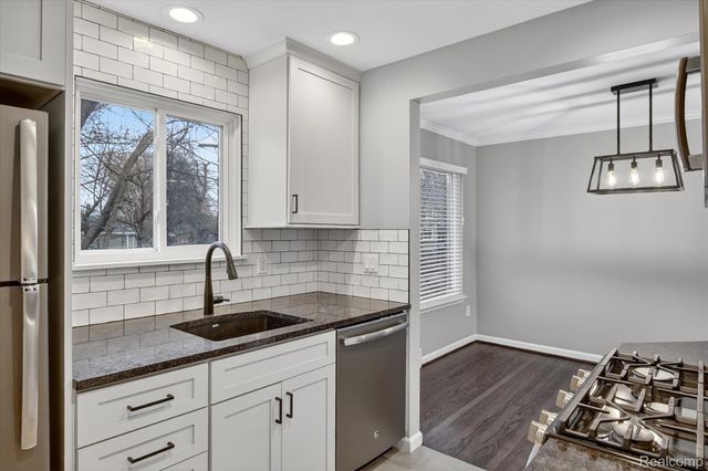 1043 N Old Woodward Avenue 2, Birmingham, MI 48009