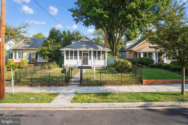 217 PEABODY ST NW, Washington, DC 20011