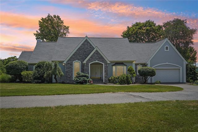 280 Sky Line Drive, Williams Twp, PA 18042