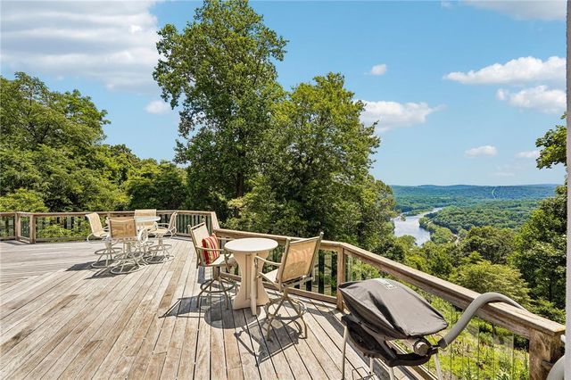 280 Sky Line Drive, Williams Twp, PA 18042