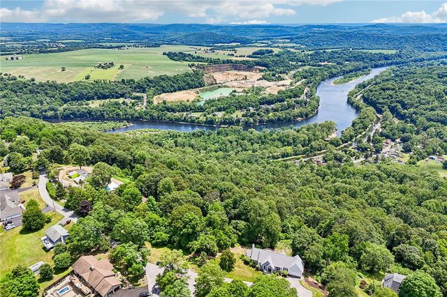 280 Sky Line Drive, Williams Twp, PA 18042