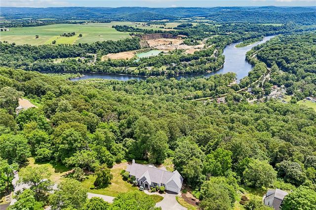280 Sky Line Drive, Williams Twp, PA 18042
