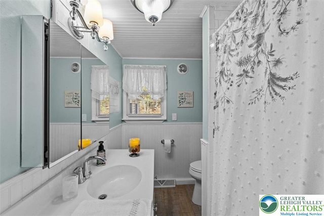 1637 Brushy Mountain Road, Middle Smithfield Twp, PA 18302