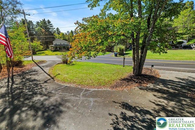 1637 Brushy Mountain Road, Middle Smithfield Twp, PA 18302