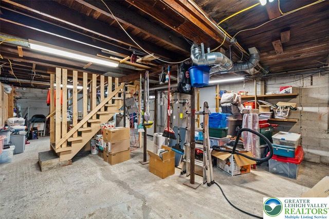 1637 Brushy Mountain Road, Middle Smithfield Twp, PA 18302