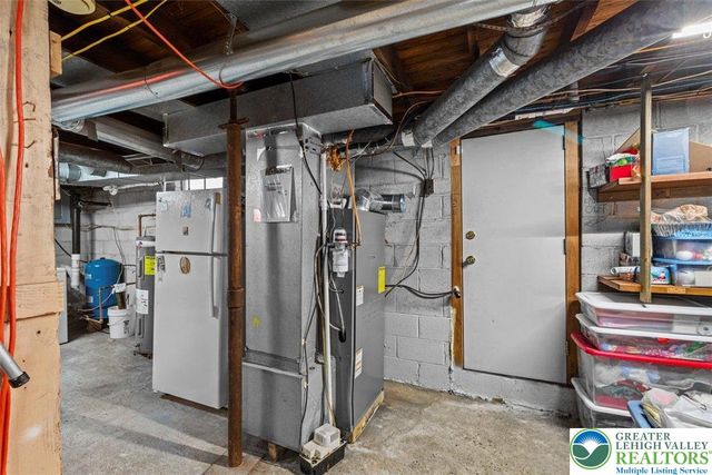 1637 Brushy Mountain Road, Middle Smithfield Twp, PA 18302