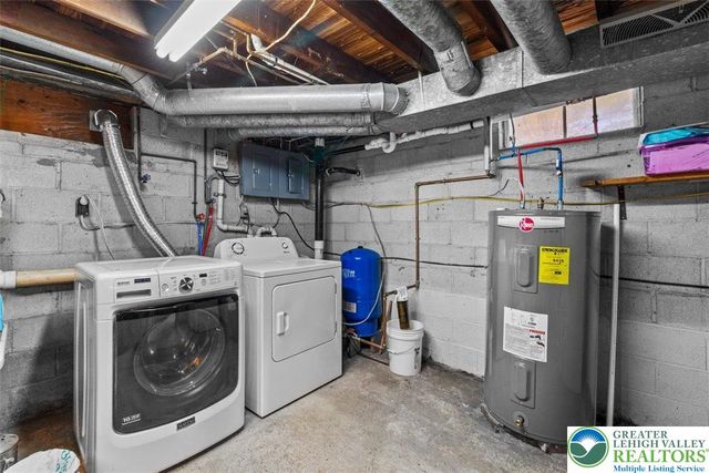 1637 Brushy Mountain Road, Middle Smithfield Twp, PA 18302